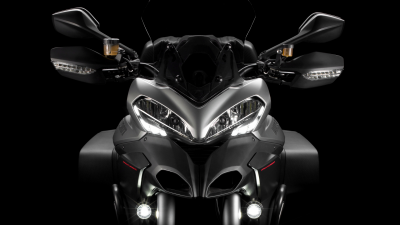 mts-1200s-granturismo_2013_studio_tg_a01_1920x1080_mediagallery_output_image_1920x1080.png